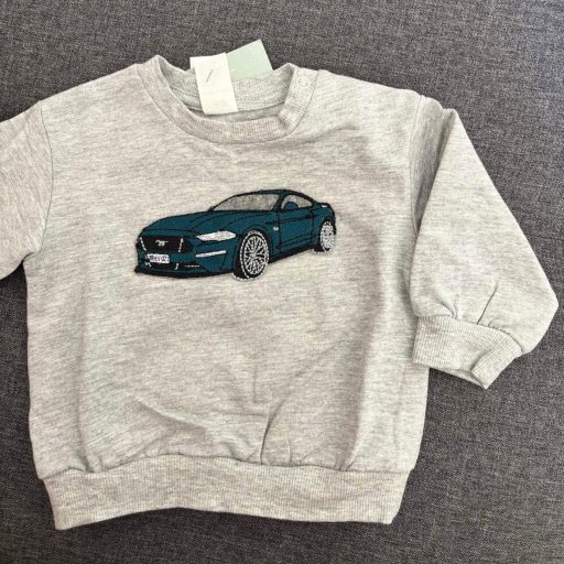 Hímzett Mustang vagy kedvenc autómárka pólóra, pulcsira, sapkára - CreativeDorci